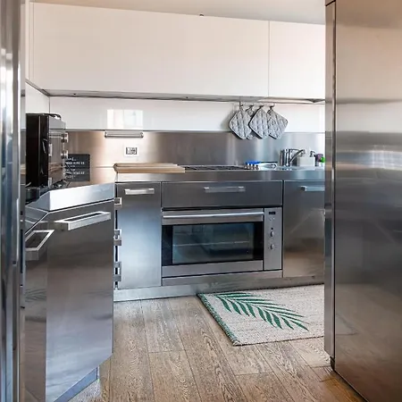 Stunning Top Floor Flat In The Heart Of Verona - With Car Park Exterior foto