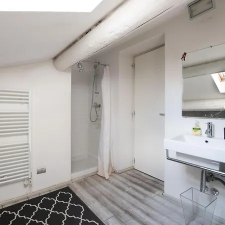 Stunning Top Floor Flat In The Heart Of Verona - With Car Park Exterior foto