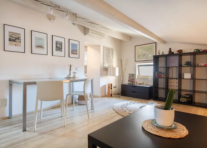 Stunning Top Floor Flat In The Heart Of Verona